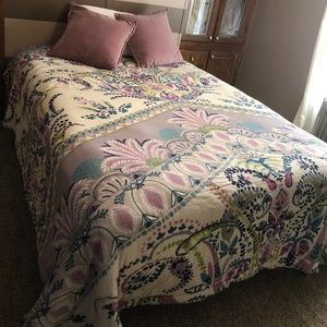 ANTHROPOLOGIE BEDDDING FULL/QUEEN
